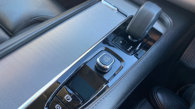 Volvo XC90 2.0 B5D [235] Plus Dark 5dr AWD Geartronic Diesel Estate